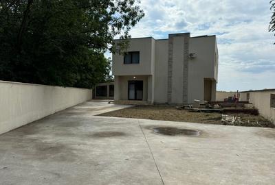 Casă individuală cu 8 camere cu Teren 1000 Mp în Snagov - 1