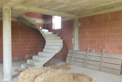 Casa in rosu la Osorhei - 6