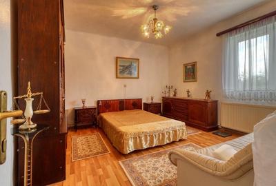 Oportunitate - Casă boierească  de poveste- 7000 mp teren, deschidere - 33