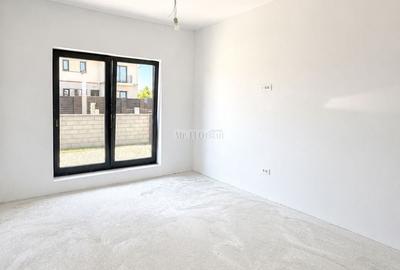 Duplex cu 3 camere cu Canalizare în Moșnița Nouă - 4
