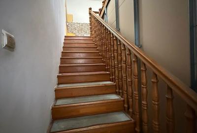 Casă cu 5 camere cu Teren 1372 Mp în Central - 6