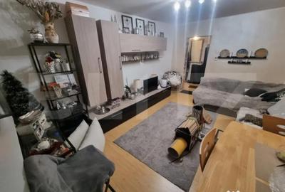 Apartament cu 3 camere decomandat, mobilat în Craiovița Nouă - 2