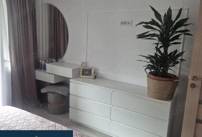 Apartament cu 3 camere renovat complet - Re?i?a, Bd. Republicii, langa muzeu - 8