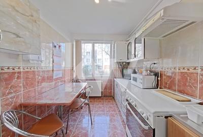 Apartament cu 2 camere semidecomandat, mobilat în Tractorul - 4