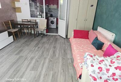 Inchiriez apartament - 1