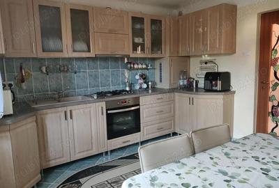 Casă cu 5 camere în Central - 2