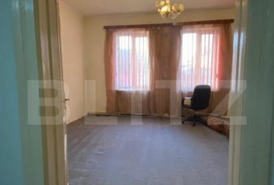 Casă cu 4 camere cu Canalizare în Central - 14