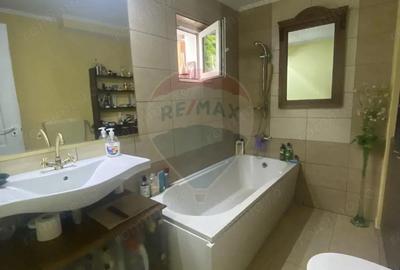 Casă cu 3 camere cu Teren 492 Mp în Mediaș - 4