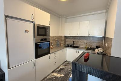 Apartament cu 3 camere semidecomandat, mobilat în Central - 2