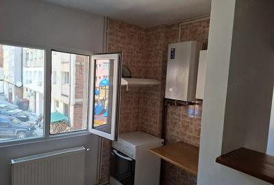 Apartament cu 2 camere decomandat în Central - 1