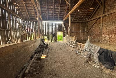 Casa cu teren generos de 1332 mp in centrul Feldioarei - 13