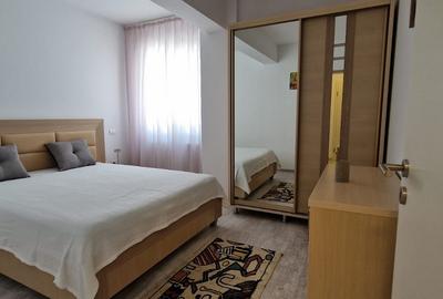 Apartament cu 2 camere decomandat, mobilat în Tractorul - 6