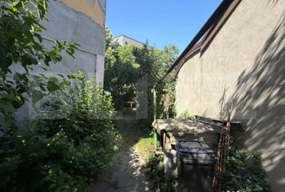 Casă cu 10 camere cu Teren 355 Mp în Democrației - 4