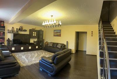 Casa de vanzare Vanatori P+1 - 220 m2 + foisor( bucatarie cu gratar) -60 m2, teren 1000 m2