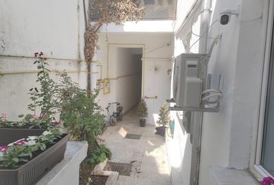 Apartament cu 3 camere semidecomandat, mobilat în Titulescu - 9