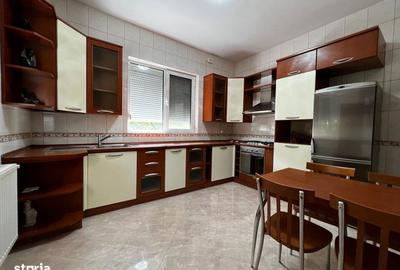 Casă cu 7 camere cu Teren 600 Mp în Central - 14