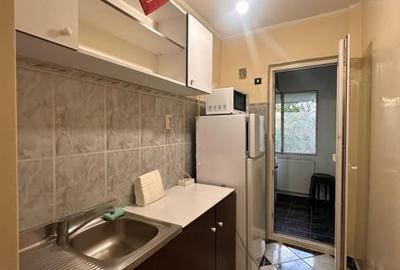 Garsonieră decomandată, mobilată în Tei - 6