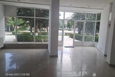 Spațiu comercial, de 50 mp, în 22 Decembrie - 5