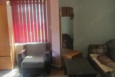 Garsonieră decomandată în Trivale - 5