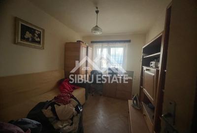 Apartament de vanzare cu 3 camere, decomandat,  2 balcoane, pivnita - 5