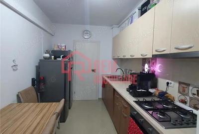 Apartament cu 2 camere decomandat în Fundeni