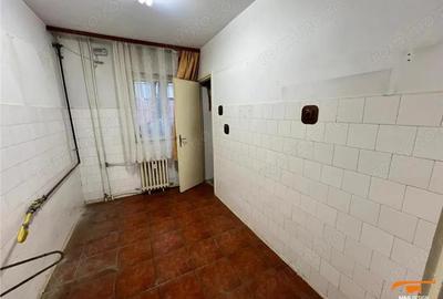 2 cam Girocului parter inalt cu balcon - 5