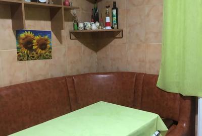 Apartament cu 4 camere decomandat în Central - 1