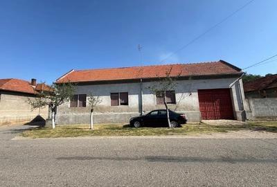 De vanzare Casa + Teren 3151m2 - 3