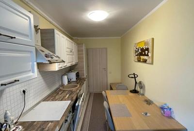 Apartament cu 2 camere decomandat, mobilat în Circumvalațiunii - 9