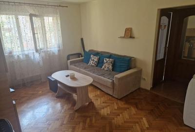 Apartament cu 2 camere semidecomandat în Complex Studențesc