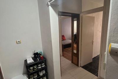 Apartament cu 2 camere decomandat în Tractorul - 7