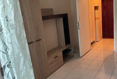 Garsonieră semidecomandată în Central - 2