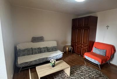 Inchirierz Garsoniera zona Obor  strada Oborul Nou