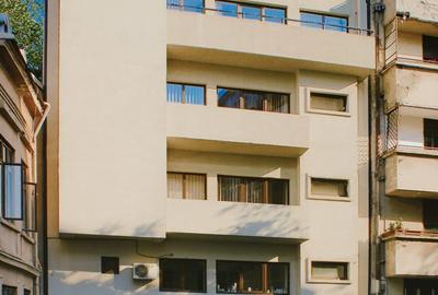 Apartament cu 4 camere decomandat în P-ța Universității