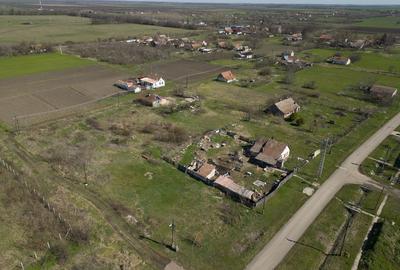 Teren de 1430 mp, în Turnu - 2