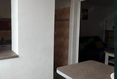 Garsonieră decomandată în Tractorul - 4