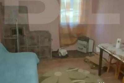 Casă cu 3 camere cu Teren 900 Mp în Central - 1