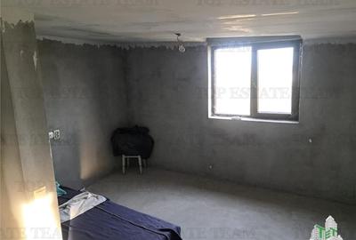 Casa+garaj, constructie la gri, in Sabareni,  teren 440mp - 4