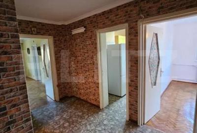 Apartament cu 4 camere decomandat în Central - 2