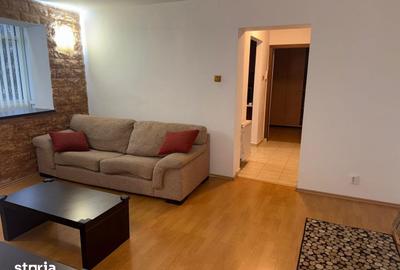 Apartament cu 3 camere în Micro 9 - 10