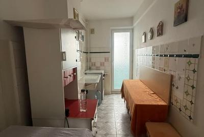 Apartament cu 2 camere decomandat în Micro 19 - 2