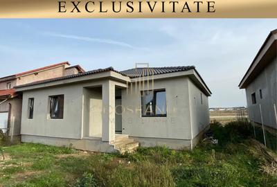 Casă individuală cu 4 camere cu Teren 300 Mp în Cihei - 1