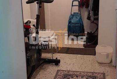 Apartament cu 3 camere semidecomandat în Titan - 9
