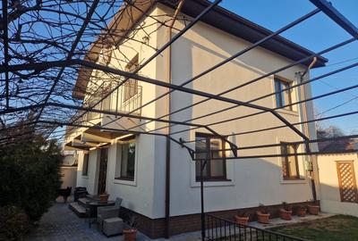 Casă individuală cu 4 camere cu Canalizare în Colentina - 2