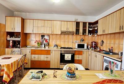 Casă cu 6 camere cu Teren 1000 Mp în Vest - 7