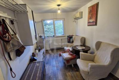 Apartament cu 4 camere la 400 de metri distan?a de metroul - 1