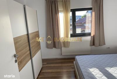 Casă cu 4 camere cu Canalizare în Central - 3