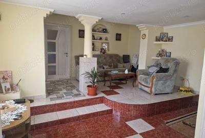 Casă cu 4 camere în Central - 9