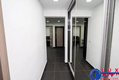 Apartament cu 3 camere decomandat în C5 - 13