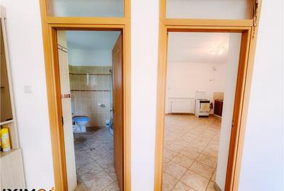 Casă cu 5 camere cu Teren 1000 Mp în Central